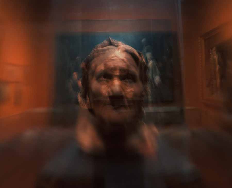 Distorted Gallery Setting